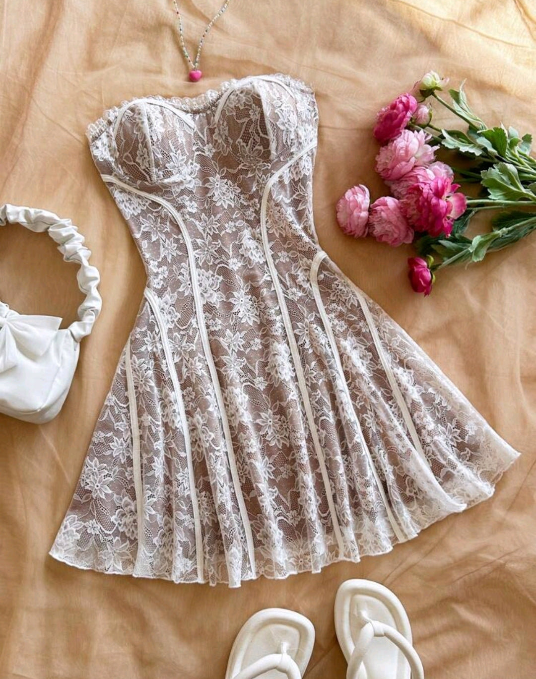 Alba Vintage Lace Elbise